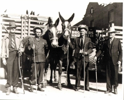 Ross Brothers. Pictured here (L to R) Unknown, Johnny McIntire, Cotton Hampton and W.R. Ross.   